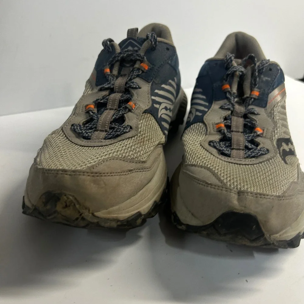 Saucony good visible